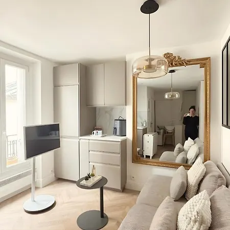 23 M2 - Metro - Arc De Triomphe Apartmán *